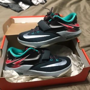 KD nike low rise shoes